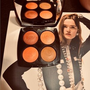 CHANEL Oversize Eyewear and Blush Palette- 957 Tendresse